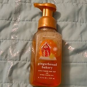 🎅 BBW Gingerbread Bakery Hand Soap NEW